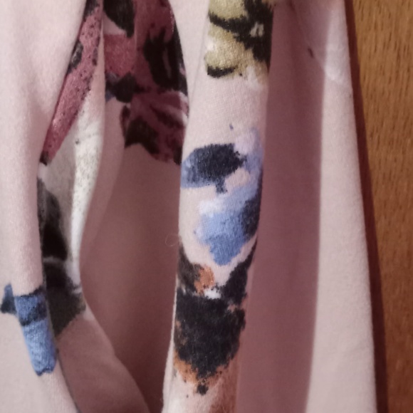 🛑 SOLD 🛑 Reborn J Pink Floral Dress - Picture 4 of 5